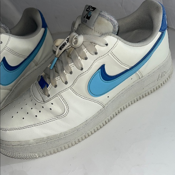 Nike Men's White and Light Blue Sneakers - Picture 4 of 12
